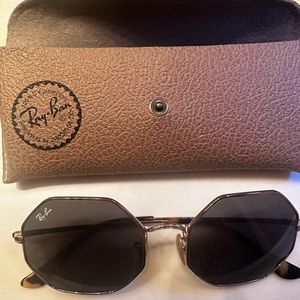 BRAND NEW RAY BANS NEVER WORN OCTAGON 1972